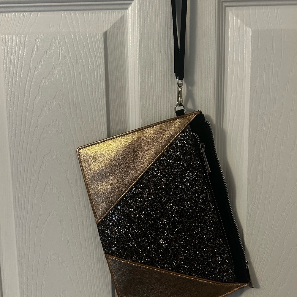 Chic Black and Gold Glitter Clutch